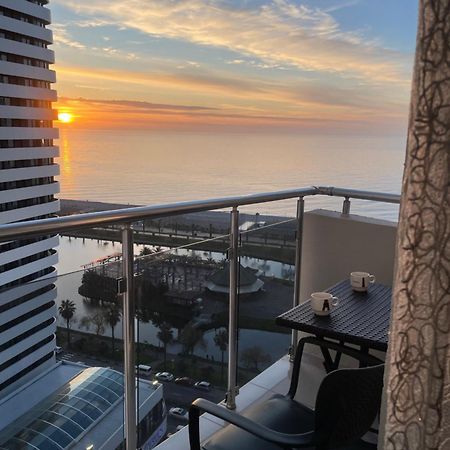 Roini Apartment Μπατούμι Εξωτερικό φωτογραφία