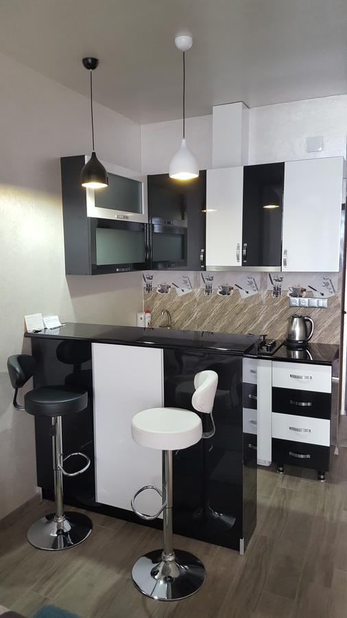 Roini Apartment Μπατούμι Εξωτερικό φωτογραφία